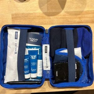 Away United Polaris Amenity Kit